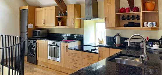 Fully fitted kitchen